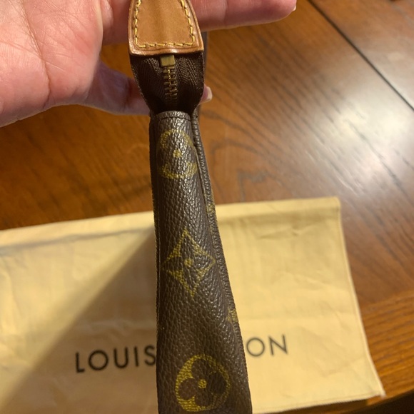 Louis Vuitton Pochette - Picture 4 of 12